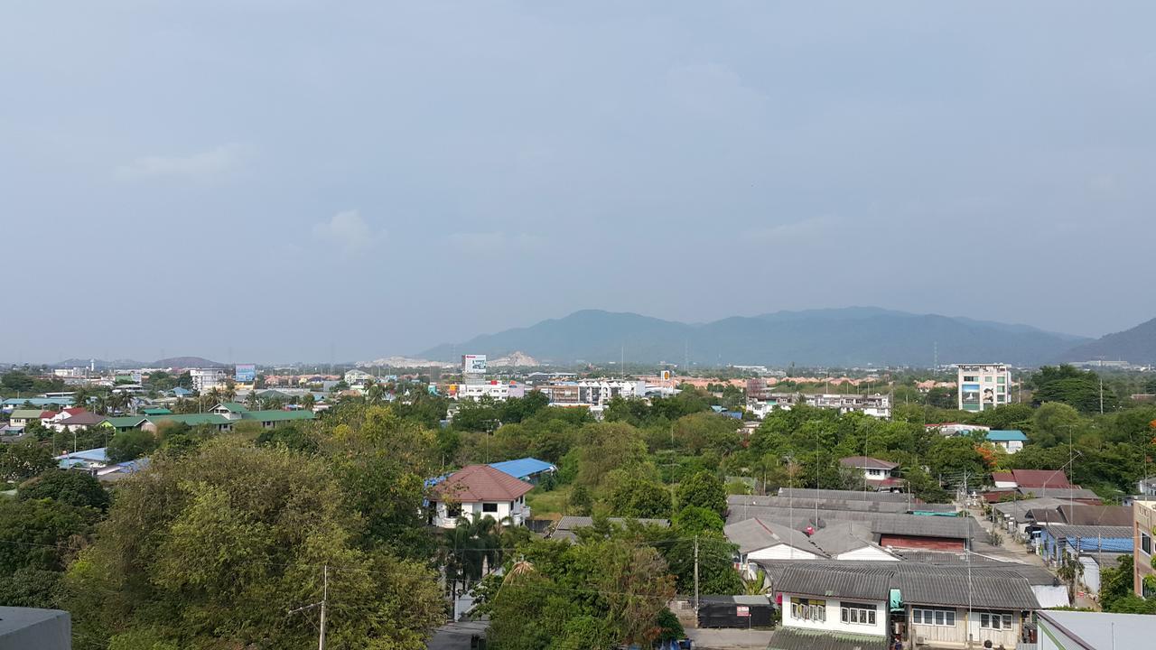 Hotel Aspen Residencia Chonburi Exterior foto