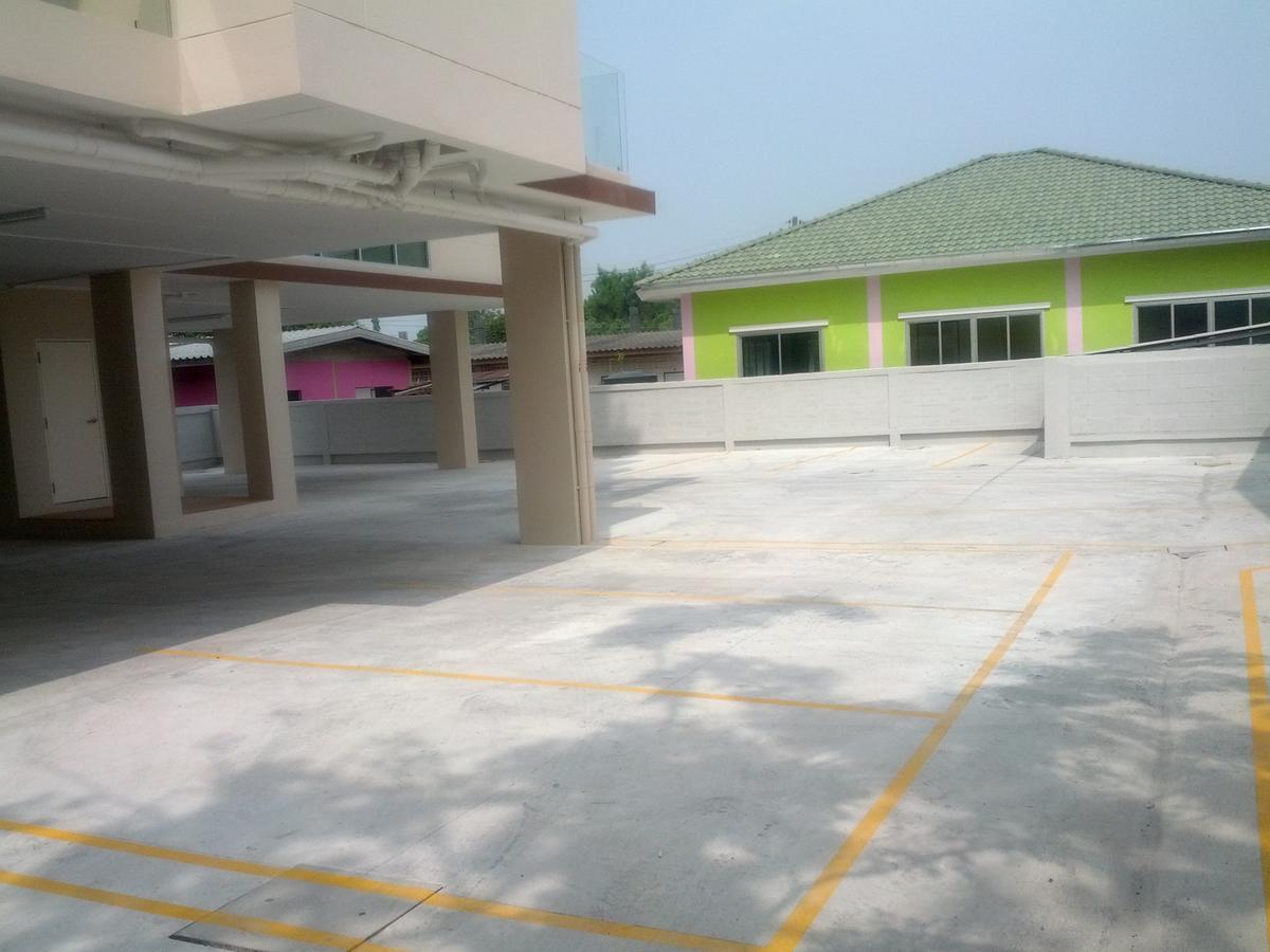 Hotel Aspen Residencia Chonburi Exterior foto