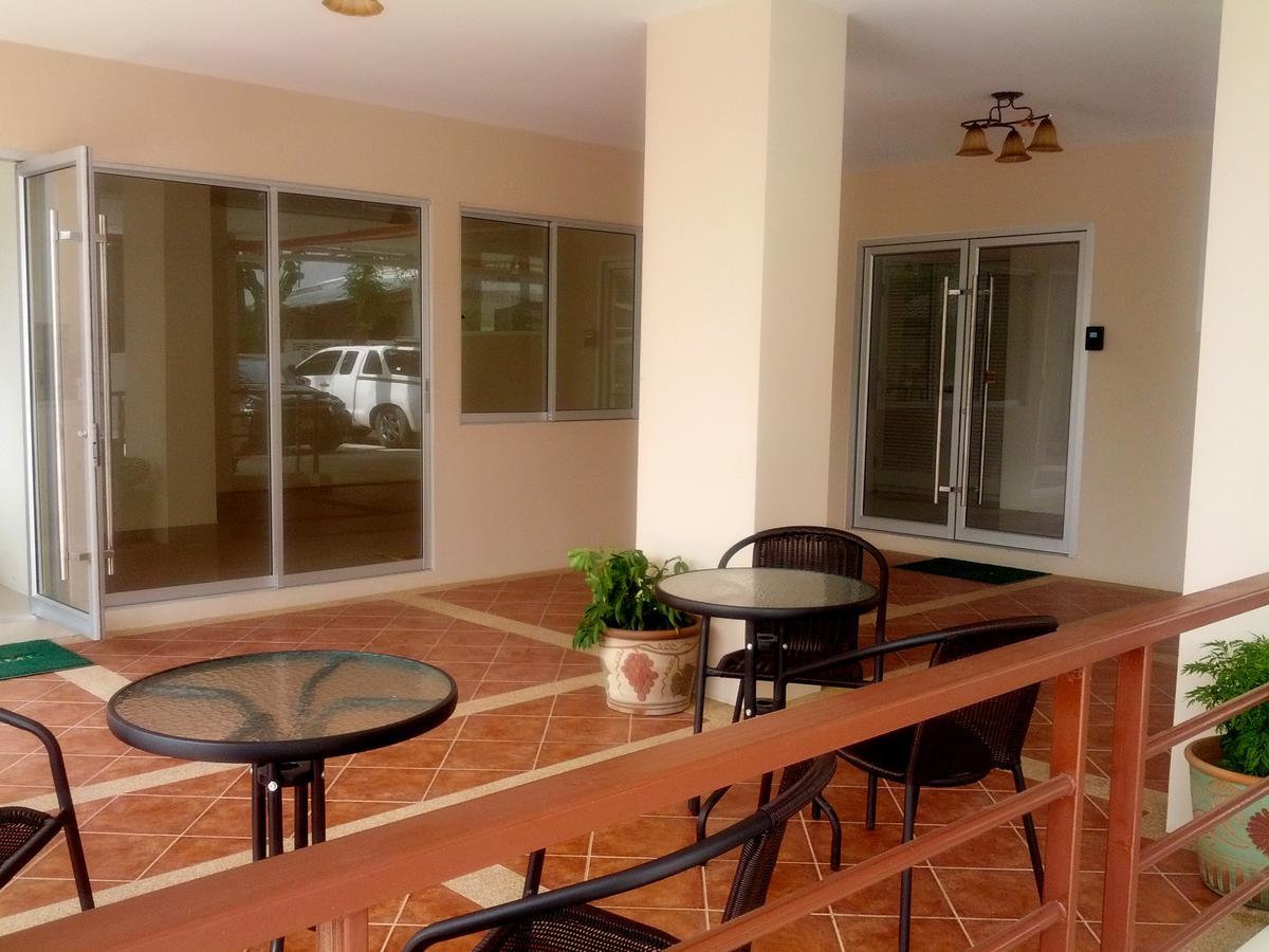 Hotel Aspen Residencia Chonburi Exterior foto