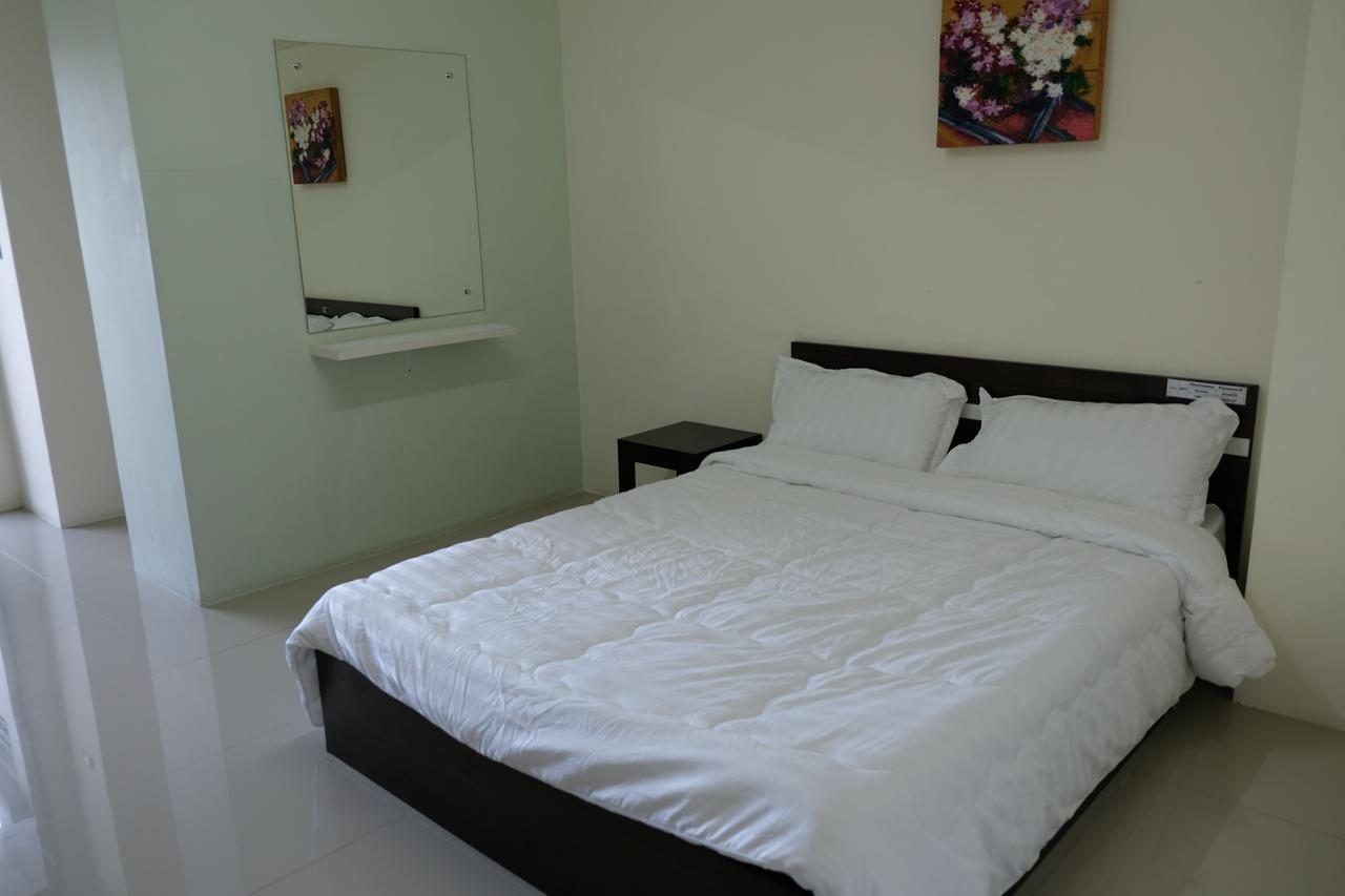Hotel Aspen Residencia Chonburi Exterior foto